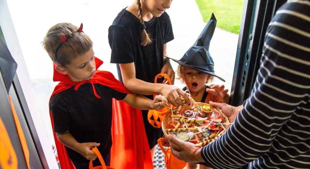 Keep Kids Safe Trick or Treating